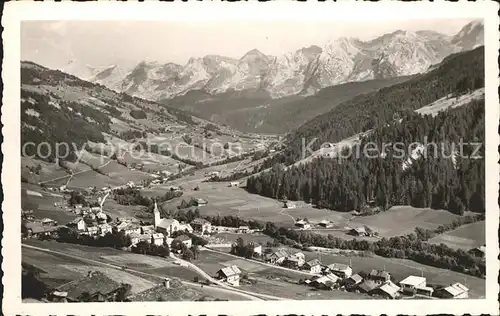 Le Grand Bornand Vue generale et Chaine des Aravis Kat. Le Grand Bornand