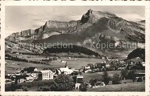 Megeve Station Estivale et l Aiguille de Varan Kat. Megeve