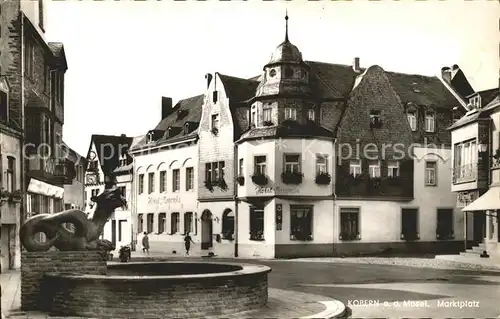 Kobern Gondorf Marktplatz mit Brunnen Kat. Kobern Gondorf