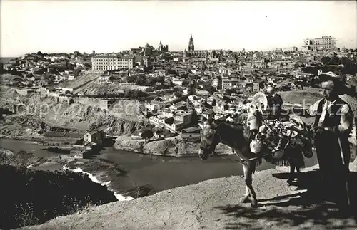 Toledo Castilla La Mancha Vista parcial y rio Tajo Haendler mit Packesel Kat. Toledo