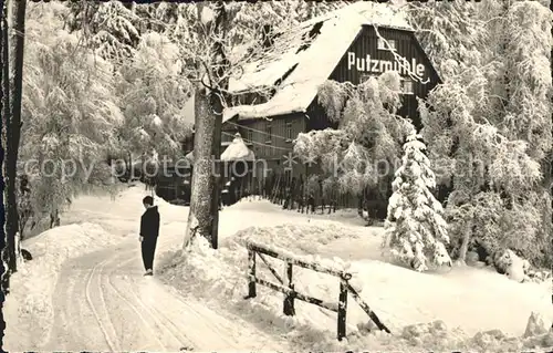Oberpoebel Gaststaette Fremdenhof Putzmuehle im Winter Kat. Schmiedeberg Osterzgebirge