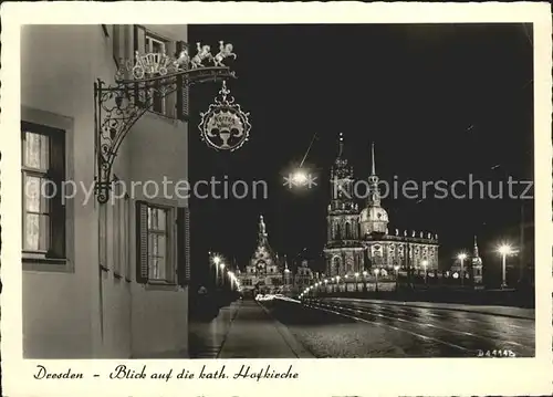 Dresden Blick auf die katholische Hofkirche bei Nacht vor der Zerstoerung 1945 Kat. Dresden Elbe