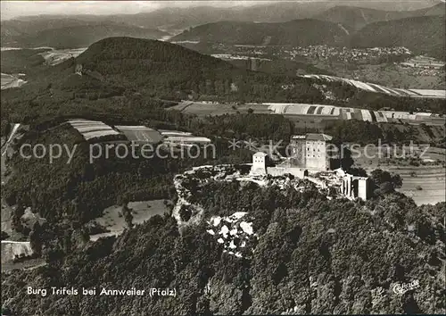 Annweiler Trifels Burg Trifels Fliegeraufnahme Kat. Annweiler am Trifels