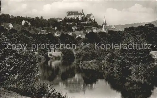 Marburg Lahn Lahnpartie Blick zum Schloss Universitaetsstadt Kat. Marburg