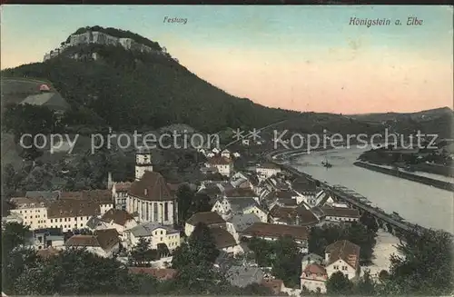 Koenigstein Saechsische Schweiz Blick auf die Stadt mit Festung und Elbe Kat. Koenigstein Saechsische Schweiz