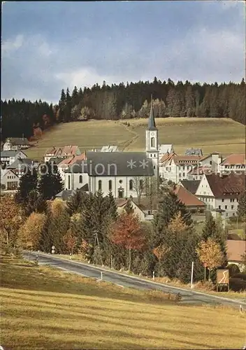 Schoenwald Schwarzwald Ortsansicht mit Pfarrkirche Kat. Schoenwald im Schwarzwald