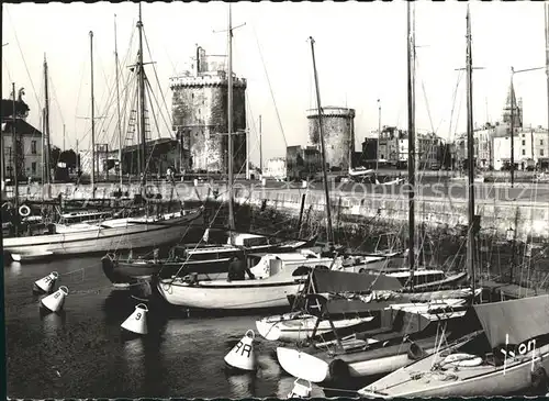 La Rochelle Charente Maritime La Bassin dse Yachts et Entree du Port Kat. La Rochelle