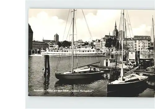 Stralsund Mecklenburg Vorpommern Hafenpartie mit dem Passagierschiff Seebad Heringsdorf Kat. Stralsund