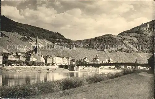 Bernkastel Kues Uferpartie an der Mosel Bruecke Kirche Kat. Bernkastel Kues