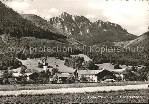 Rottau Chiemgau Ortsansicht mit Kirche Gedererwand Chiemgauer Alpen Kat. Grassau