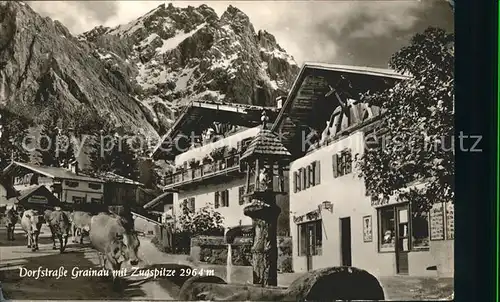 Grainau Dorfstrasse mit Zugspitze Kat. Grainau