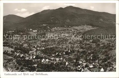 Niederweiler Muellheim mit Blick auf Hochblauen Fliegeraufnahme Straehle Bild Kat. Muellheim