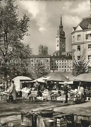 Muenchen Idyll am Viktualienmarkt Kirchturm Kat. Muenchen