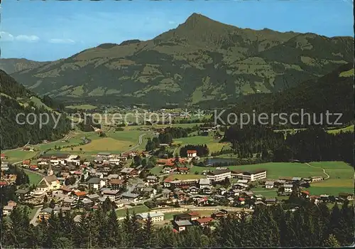 Kirchberg Tirol mit Kitzbueheler Horn Kat. Kirchberg in Tirol