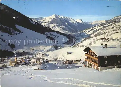 Saalbach Hinterglemm Touristenheim Astergut mit Zwoelferkogel Kat. Saalbach Hinterglemm