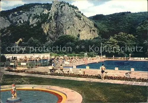 Bad Muenster Stein Ebernburg Schwimmbad mit Rheingrafenstein Kat. Bad Muenster am Stein Ebernburg