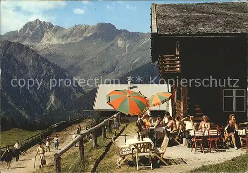 Lanersbach Hoellensteinhuette mit Kalkwandspitze Zillertal Kat. Tux Finkenberg