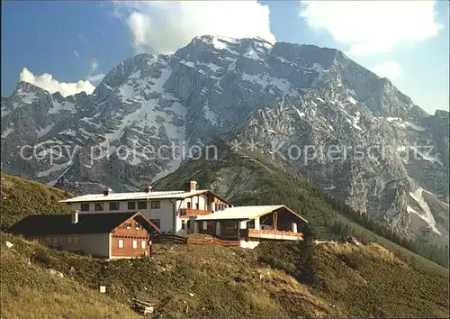 Berchtesgaden Berggaststaette Ahornkaser mit Hohem Goell Kat. Berchtesgaden