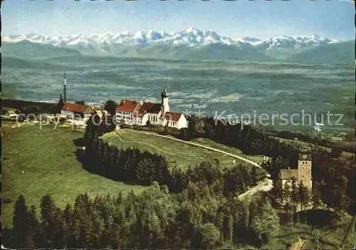 Hohenpeissenberg mit Kirche Berggasthof Fischer und Zugspitzblick  Kat. Hohenpeissenberg