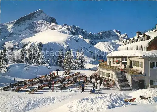 Kreuzeckhaus mit Alpspitze und Zugspitze Kat. Garmisch Partenkirchen