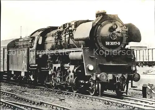 Oelsnitz Erzgebirge Dampflokomotive im Einsatz Baureihe 58 30  Kat. Oelsnitz Erzgebirge
