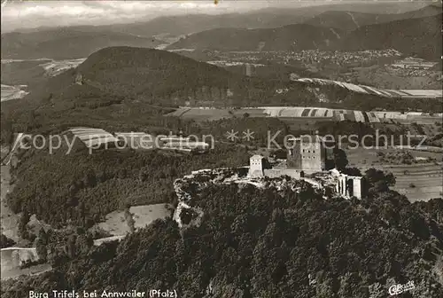 Annweiler Trifels Burg Trifels Fliegeraufnahme Kat. Annweiler am Trifels