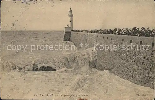 Le Treport La Jetee par gros temps Kat. Le Treport