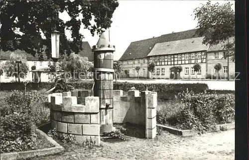 Uebigau Wahrenbrueck Marktplatz mit Brunnen Kat. Uebigau Wahrenbrueck