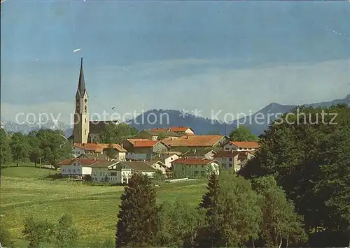 Irschenberg Dorfblick mit Kirche Kat. Irschenberg