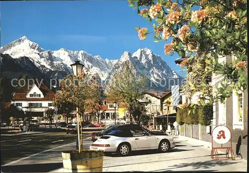 Garmisch Partenkirchen Marienplatz mit Zugspitze Kat. Garmisch Partenkirchen