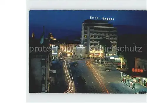 Foligno Hotel Umbria bei Nacht Piazzale die Porta Romana Kat. Foligno