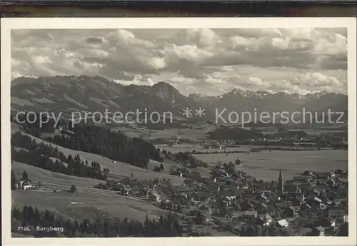 Burgberg Allgaeu Panorama mit Allgaeuer Alpen Kat. Burgberg i.Allgaeu