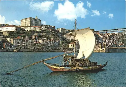 Porto Portugal Rio Douro Vista do Porto e barco Rabelo Kat. Porto