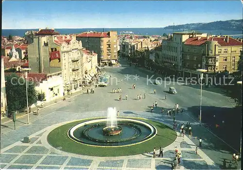 Varna Warna Platz Der 9. September Springbrunnen / Varna /