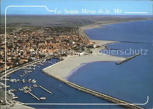 Saintes-Maries-de-la-Mer Vue aerienne Le port Le village /  /