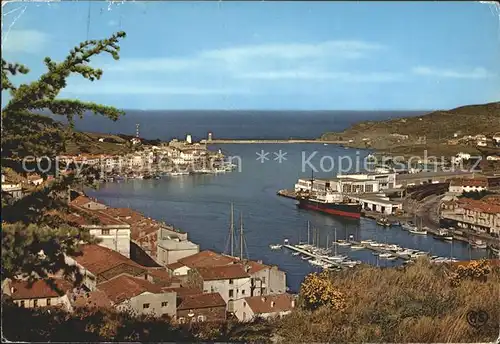 Port Vendres Vue generale sur la ville et le port Kat. Port Vendres