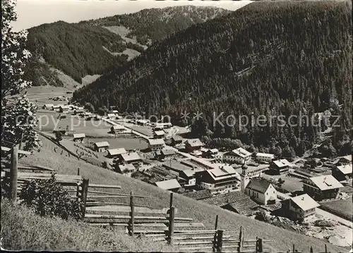 Gerlos gegen Schoenbichl und Schoenachtal Zillertal Kat. Gerlos