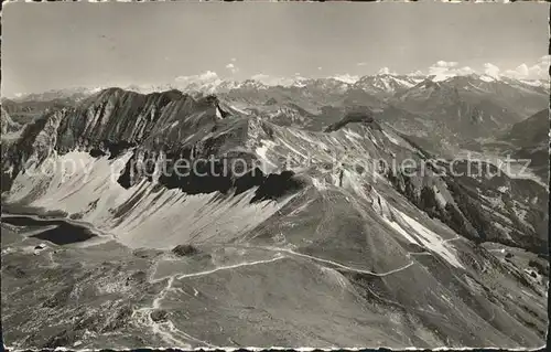 Brienzer Rothorn BE Hoehenweg Panorama Blick ins Oberhasli Eisee Kat. Brienzer Rothorn