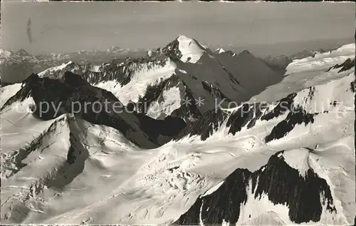 Jungfraubahn Hochtourengebiet Blick vom Finsteraarhorn Aletschgletscher Gruenhornluecke Gebirgspanorama Kat. Jungfrau