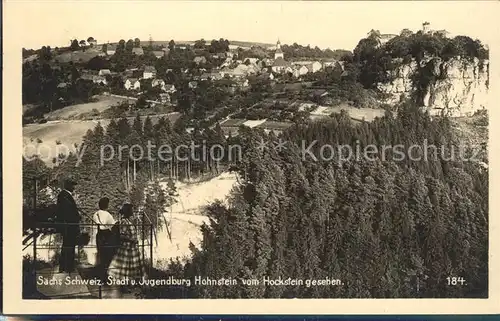 Hohnstein Saechsische Schweiz Stadt und Jugendburg Hohnstein vom Hockstein gesehen Kat. Hohnstein