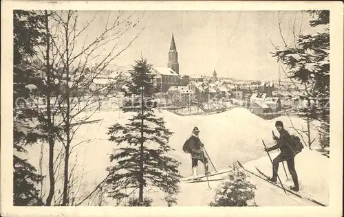 Johanngeorgenstadt Ortsansicht mit Kirche Wintersportplatz Skifahrer Kat. Johanngeorgenstadt