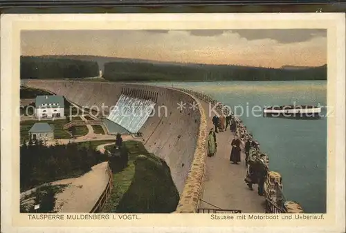 Muldenberg Vogtland Talsperre Sperrmauer Stausee mit Motorboot und ueberlauf Kat. Schoeneck Vogtland