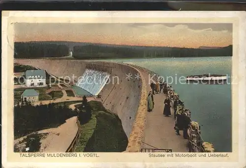 Muldenberg Vogtland Talsperre Sperrmauer Stausee mit Motorboot und ueberlauf Kat. Schoeneck Vogtland