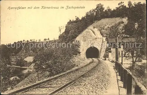 Lichtenwalde Sachsen Harrasfelsen mit Koernerkreuz Zschopautal Eisenbahn Tunnel / Niederwiesa /Mittelsachsen LKR