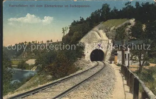 Lichtenwalde Sachsen Harrasfelsen mit Koernerkreuz Zschopautal Eisenbahn Tunnel / Niederwiesa /Mittelsachsen LKR