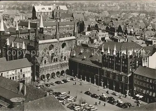 Luebeck Marktplatz mit Rathaus und Katharinenkirche Kat. Luebeck