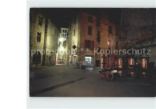 Sarlat la Caneda Ambiance nocturne sur la place de la Liberte Kat. Sarlat la Caneda