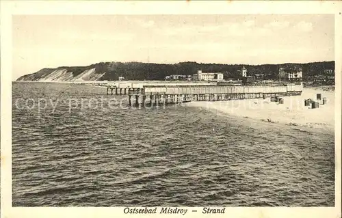 Misdroy Ostseebad Westpommern Strand mit Seebruecke Kat. Miedzyzdroje