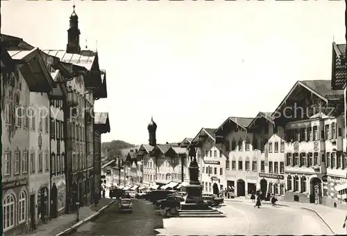Bad Toelz Historische Marktstrasse mit Winzerer Denkmal Kat. Bad Toelz