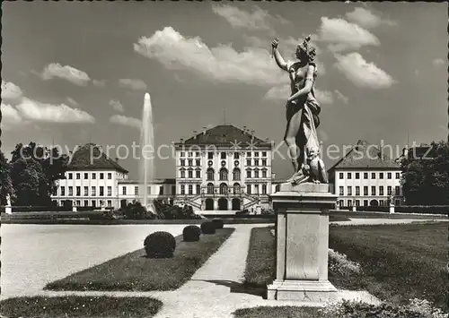 Muenchen Schloss Nymphenburg Fontaene Statue Kat. Muenchen